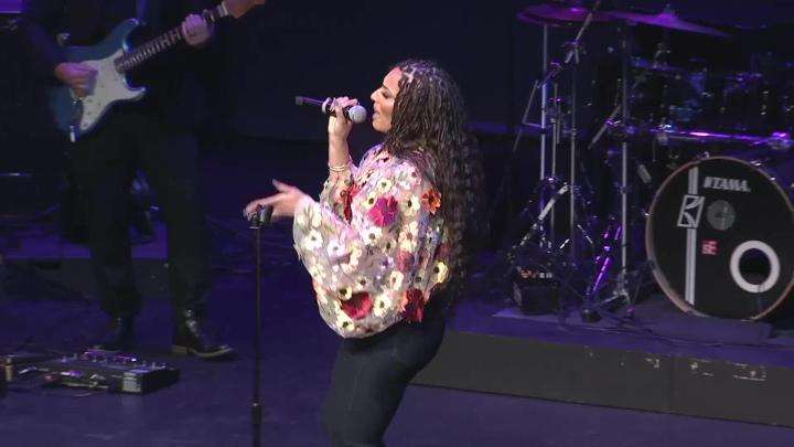 Thumbnail image for Everyday Amazing With Sky Alton: "Elle Nikole"